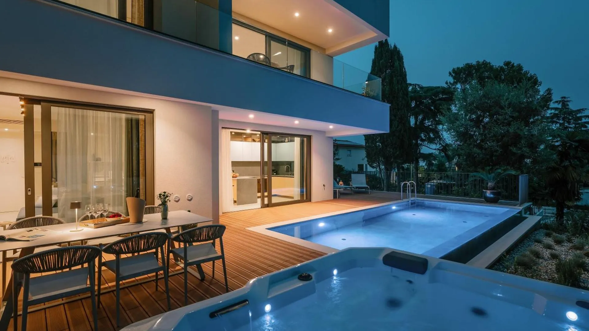 The Q Senses - New Luxury Apartment With Piano, Pool, Sauna And Jacuzzi 罗维尼 克罗地亚